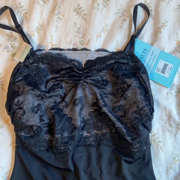 Assets black lace cami size XL never worn good condition - Picture 2 of 6